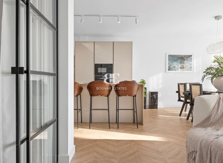 Resale - apartment -
Marbella - Nueva Andalucía
