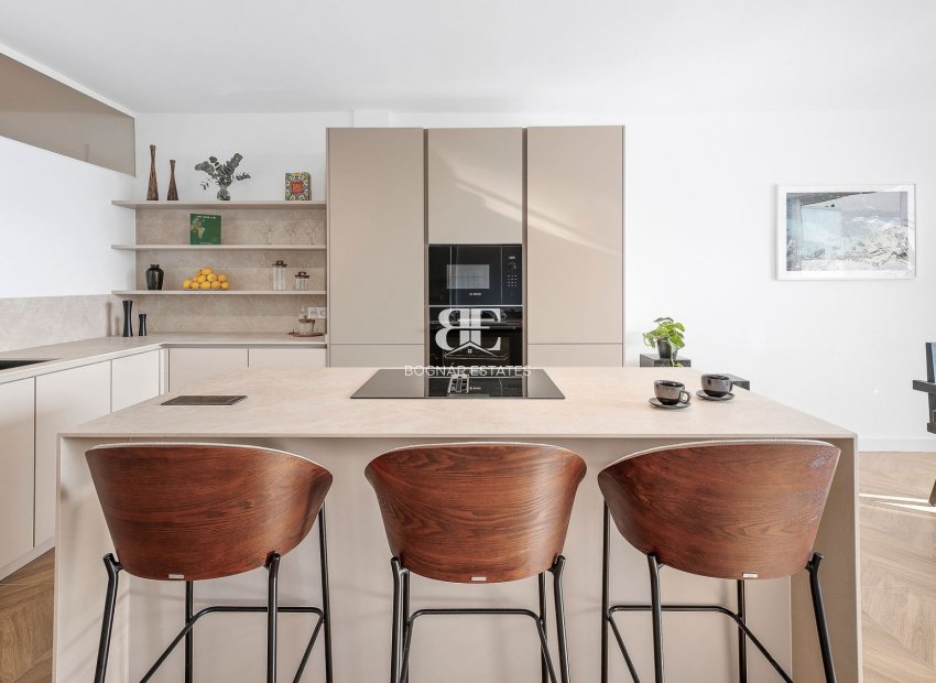 Resale - apartment -
Marbella - Nueva Andalucía
