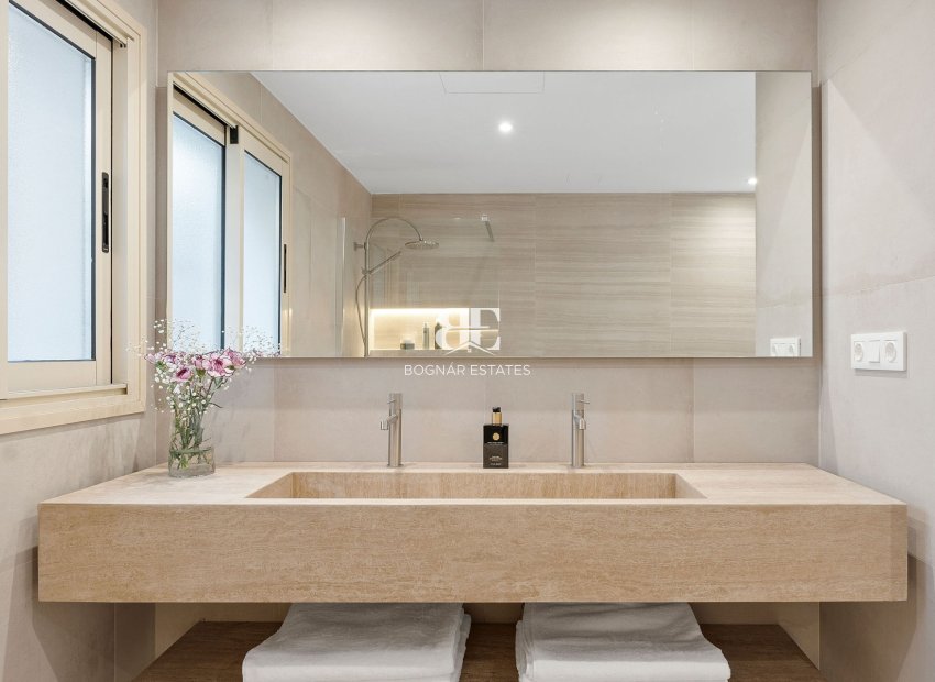 Resale - apartment -
Marbella - Nueva Andalucía