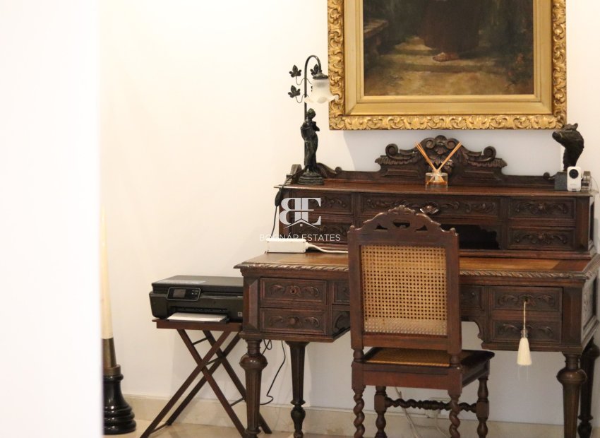 Resale - apartment -
Marbella - Nueva Andalucía