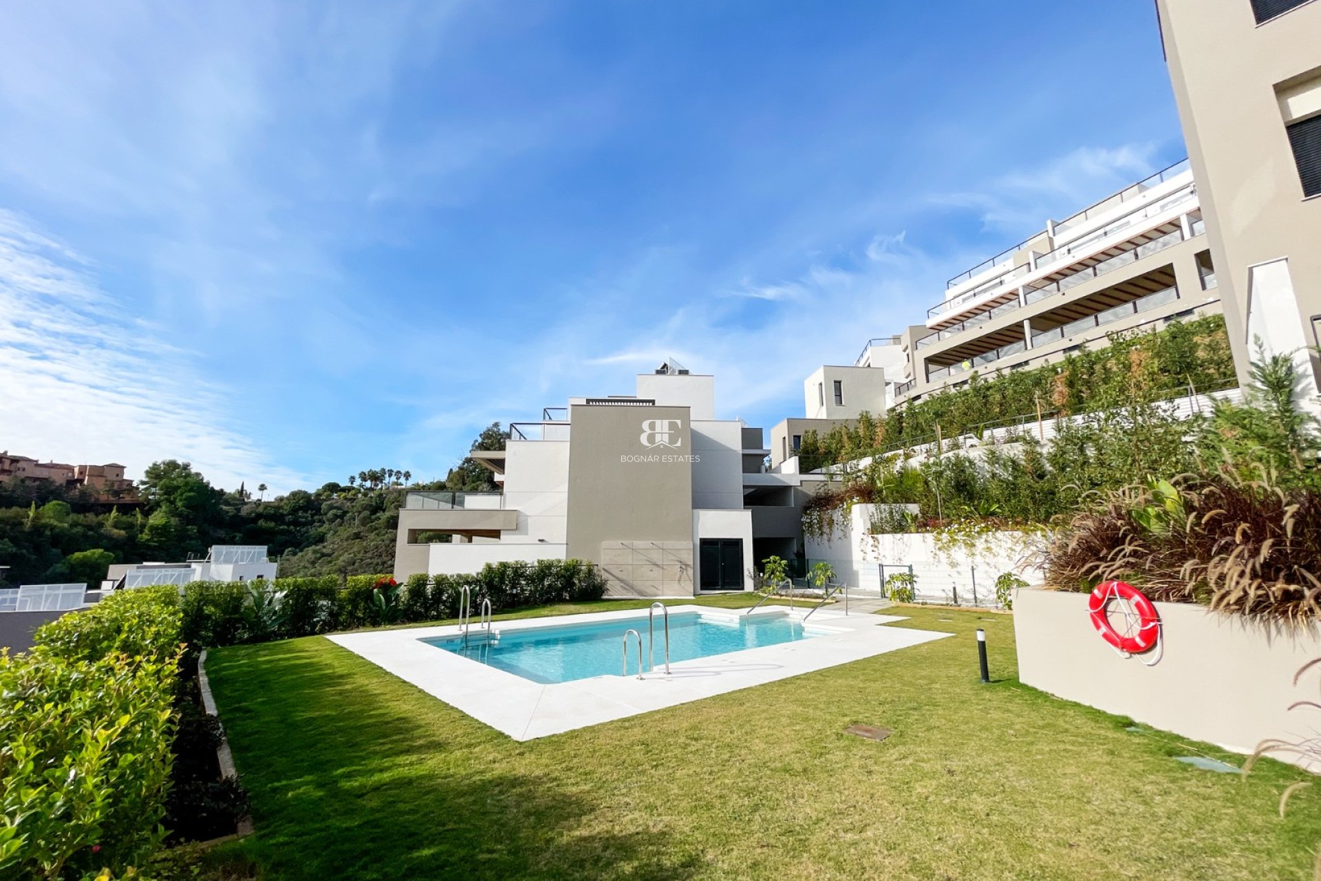Resale - apartment -
Marbella - Nueva Andalucía