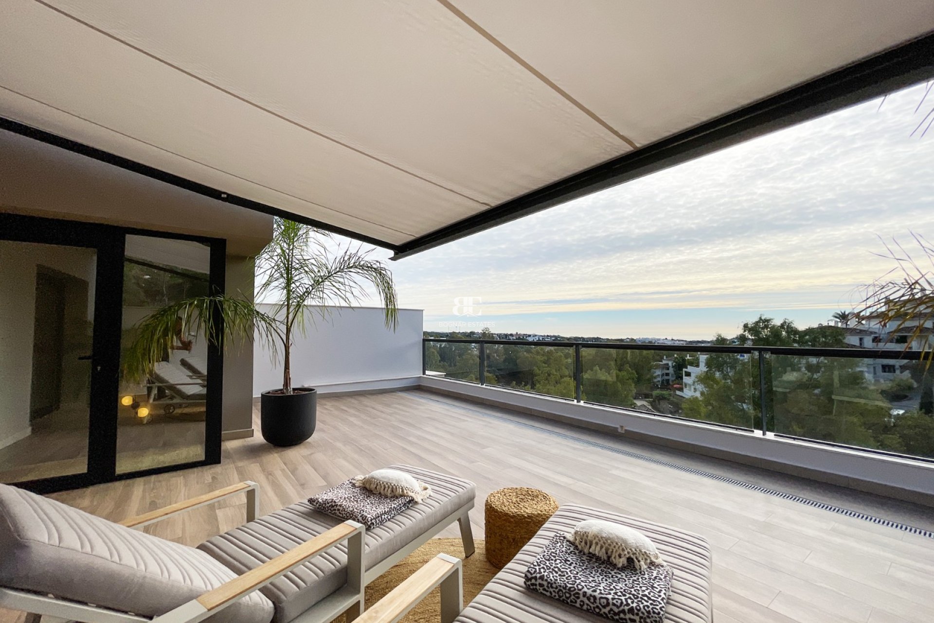 Resale - apartment -
Marbella - Nueva Andalucía