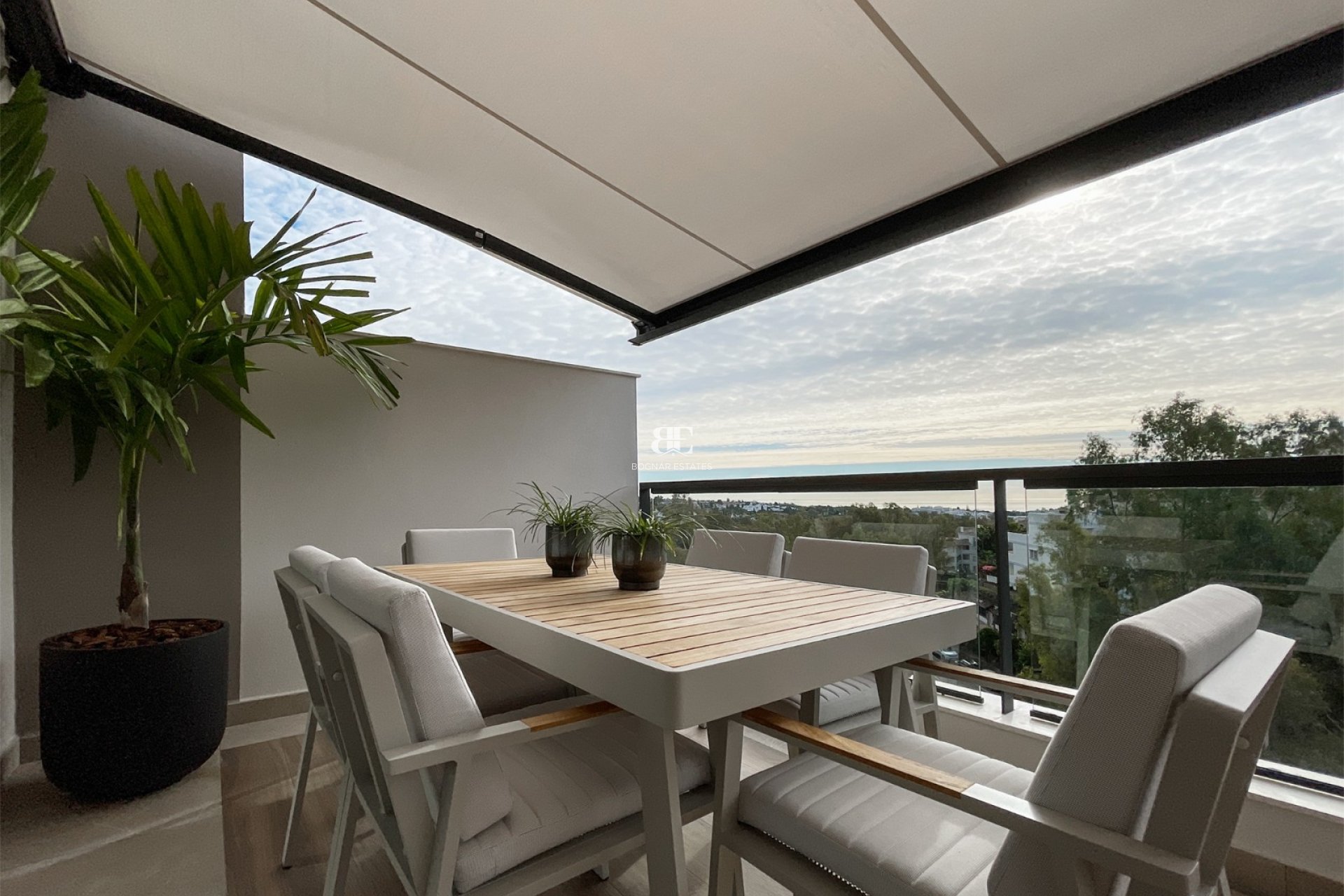 Resale - apartment -
Marbella - Nueva Andalucía