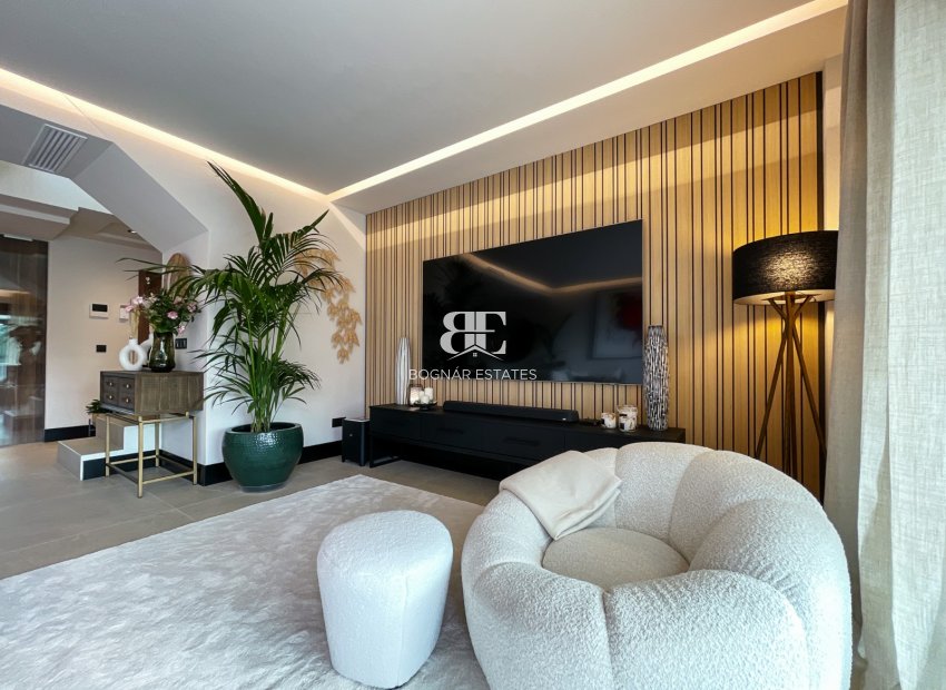 Resale - apartment -
Marbella - Nueva Andalucía