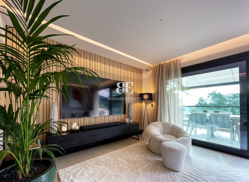Resale - apartment -
Marbella - Nueva Andalucía