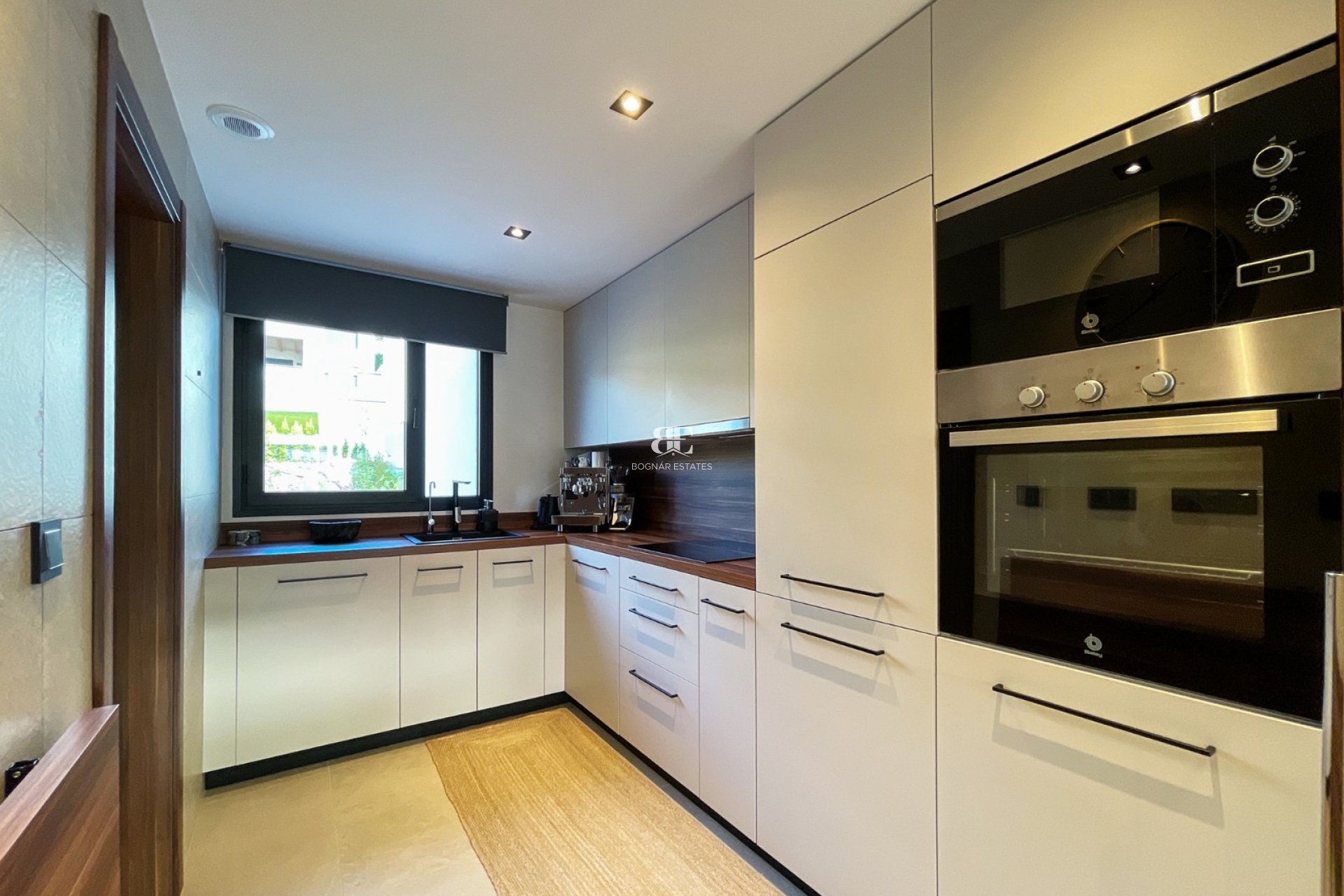 Resale - apartment -
Marbella - Nueva Andalucía