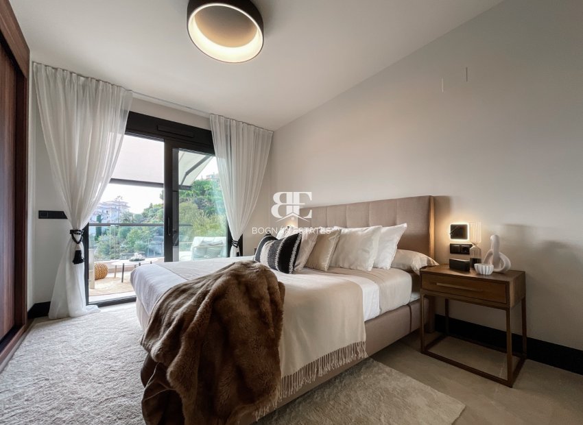 Resale - apartment -
Marbella - Nueva Andalucía