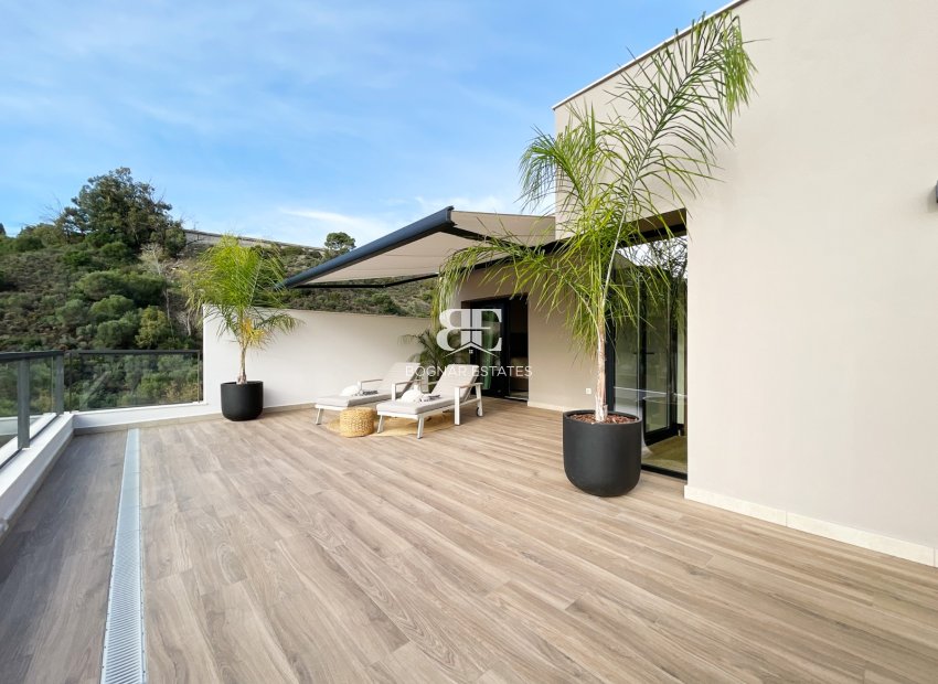Resale - apartment -
Marbella - Nueva Andalucía