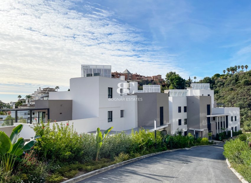 Resale - apartment -
Marbella - Nueva Andalucía