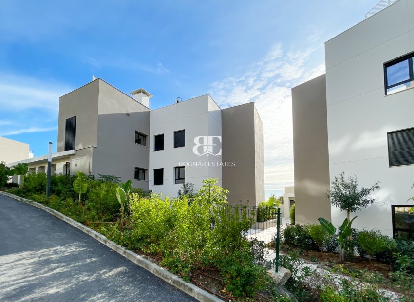Resale - apartment -
Marbella - Nueva Andalucía