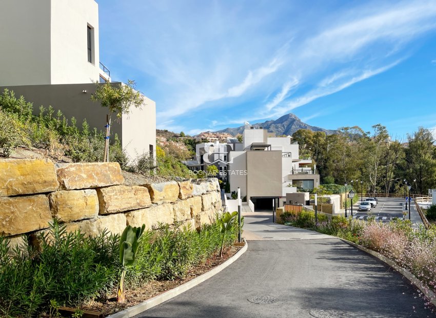 Resale - apartment -
Marbella - Nueva Andalucía