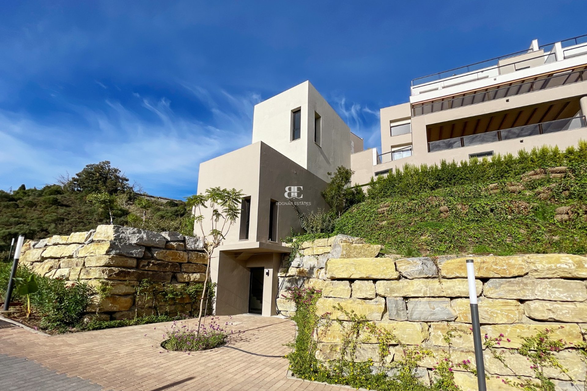 Resale - apartment -
Marbella - Nueva Andalucía