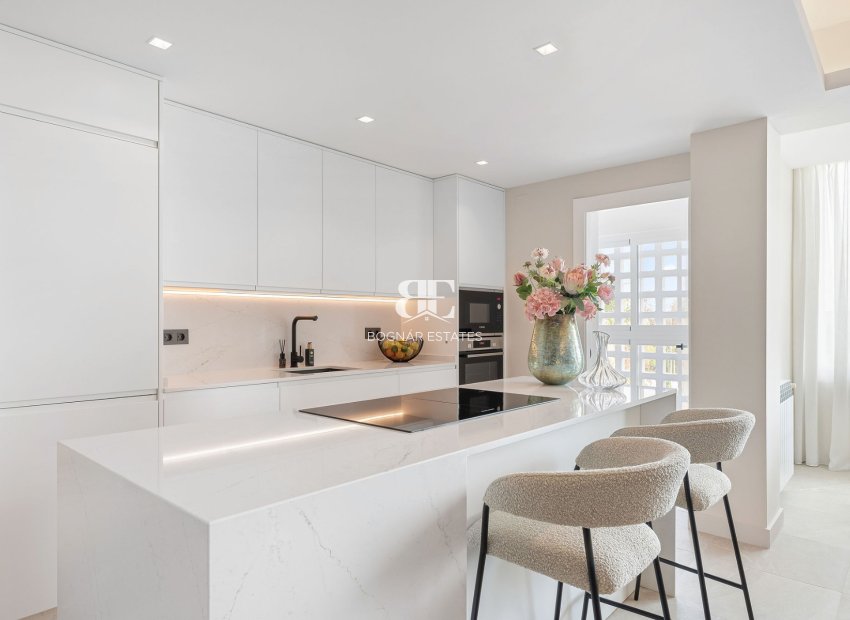 Resale - apartment -
Marbella - Nueva Andalucía