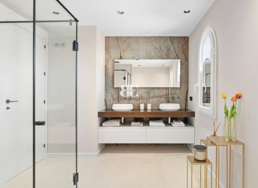 Resale - apartment -
Marbella - Nueva Andalucía