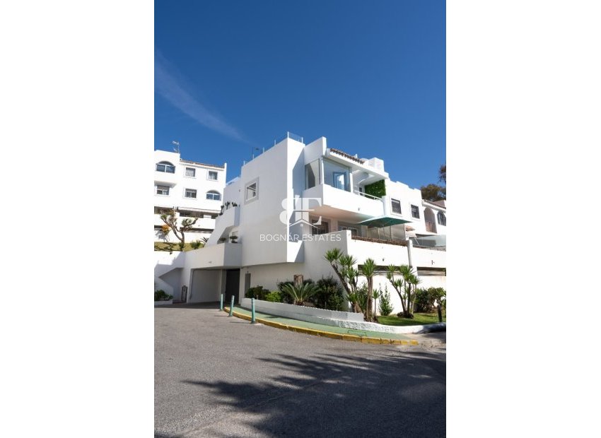 Resale - apartment -
Marbella - Nueva Andalucía