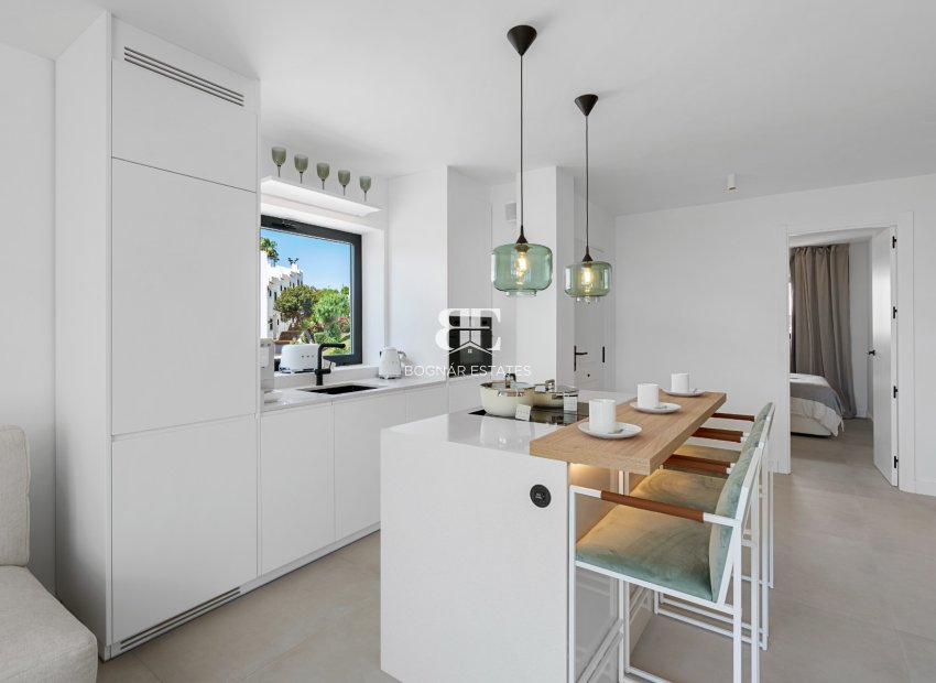 Resale - apartment -
Marbella - Nueva Andalucía