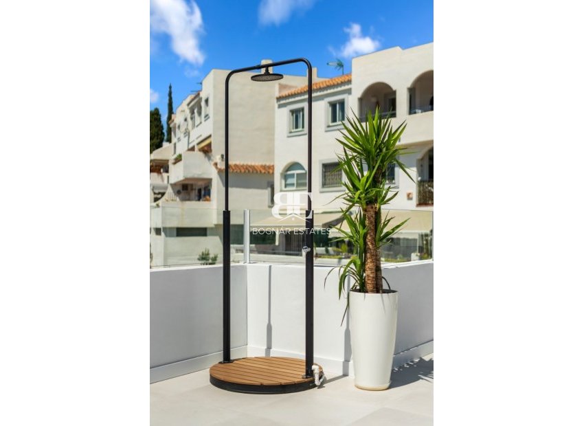 Resale - apartment -
Marbella - Nueva Andalucía