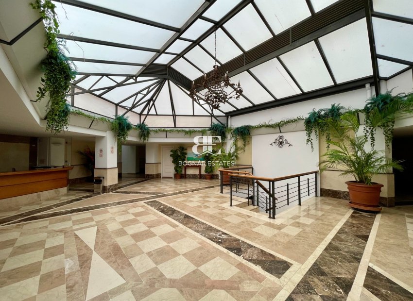 Resale - apartment -
Marbella - Puerto Banús