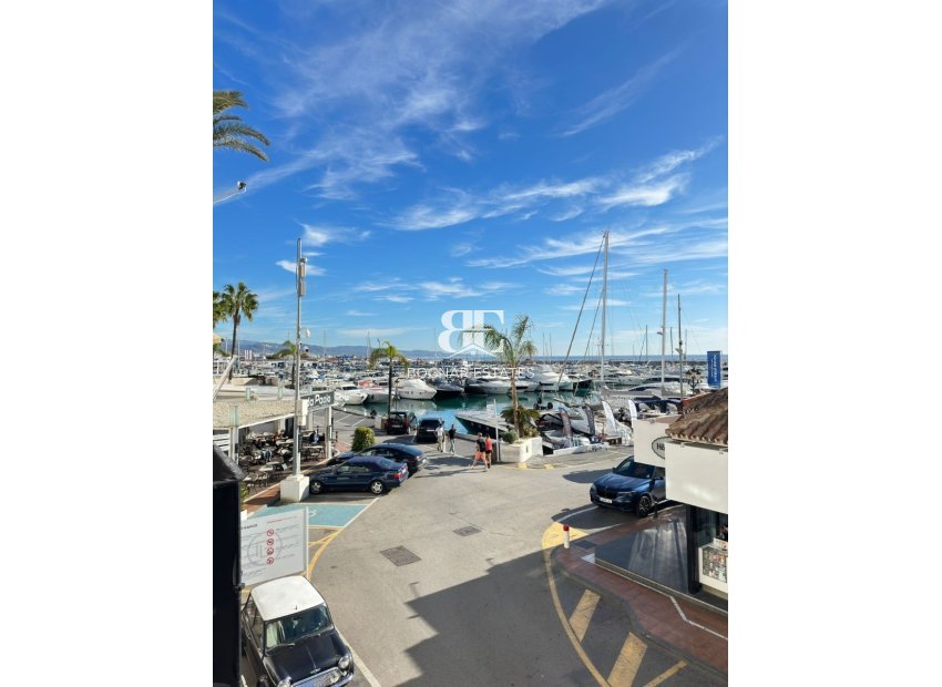 Resale - apartment -
Marbella - Puerto Banús