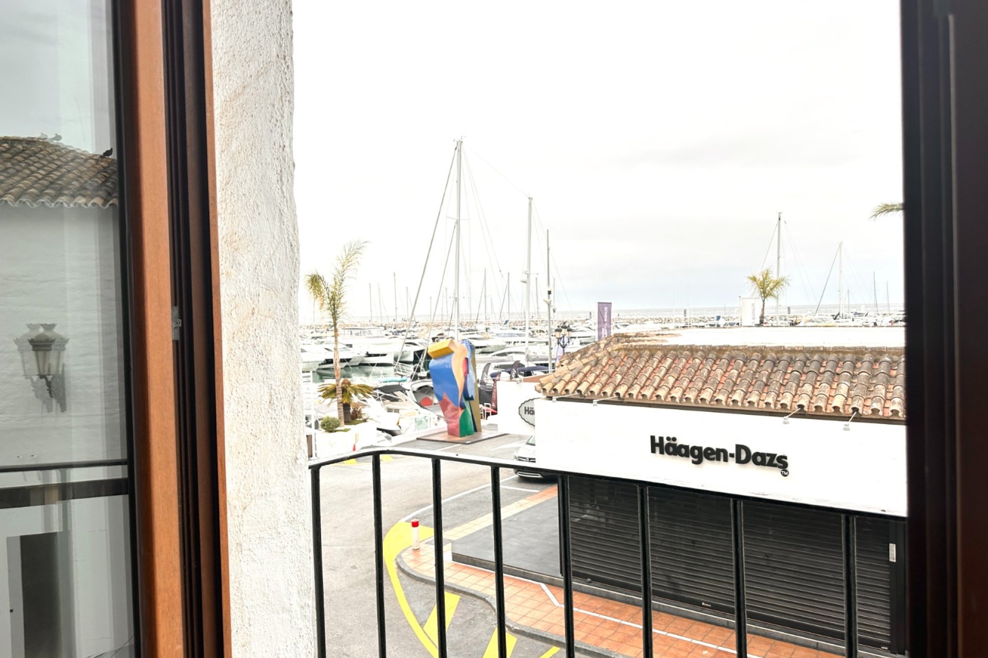 Resale - apartment -
Marbella - Puerto Banús