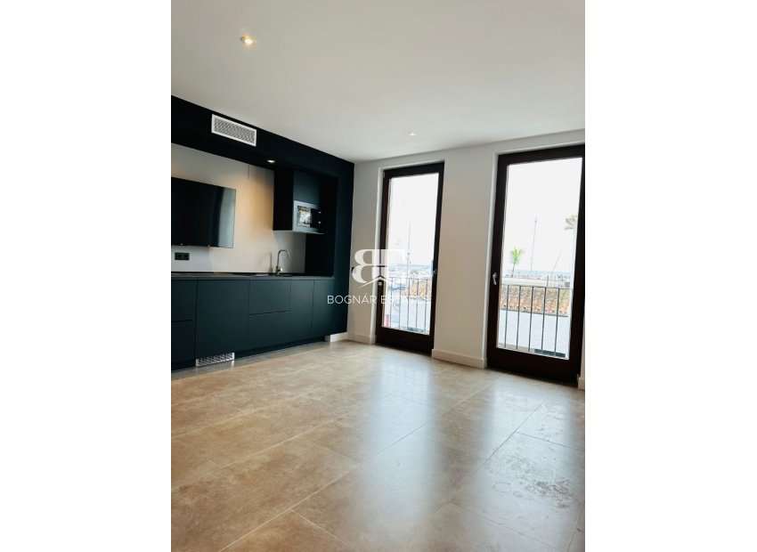 Resale - apartment -
Marbella - Puerto Banús