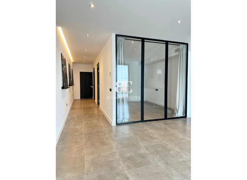 Resale - apartment -
Marbella - Puerto Banús