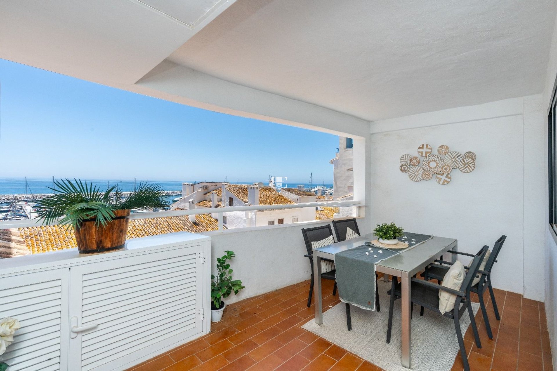 Resale - apartment -
Marbella - Puerto Banús