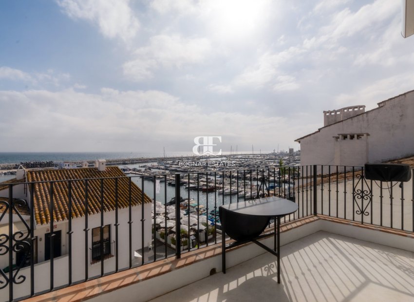 Resale - apartment -
Marbella - Puerto Banús