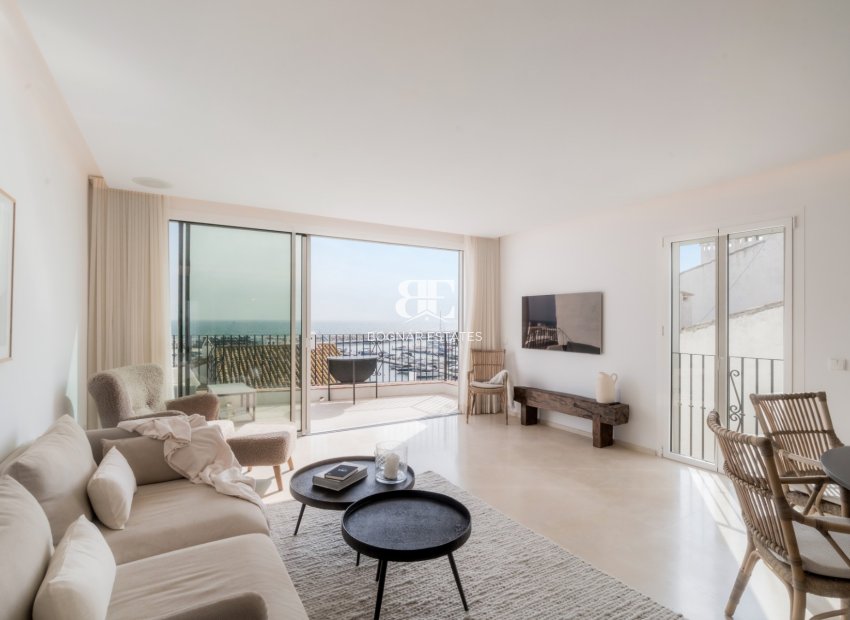Resale - apartment -
Marbella - Puerto Banús