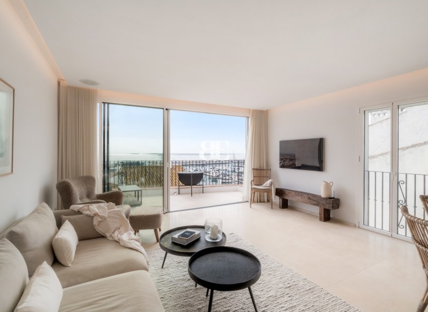 Resale - apartment -
Marbella - Puerto Banús