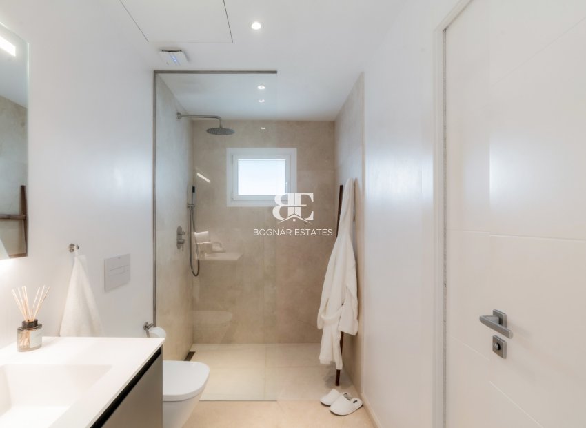 Resale - apartment -
Marbella - Puerto Banús