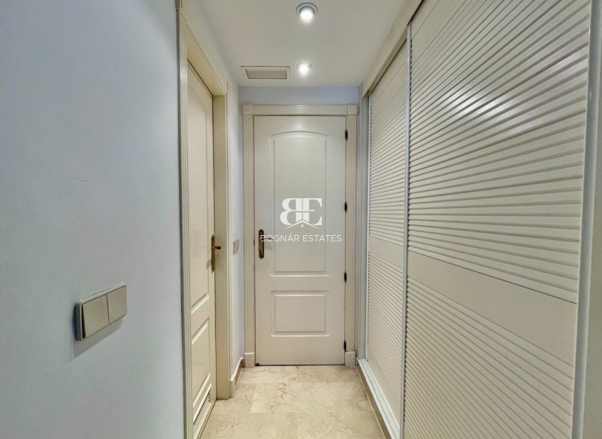 Resale - apartment -
Marbella - Puerto Banús