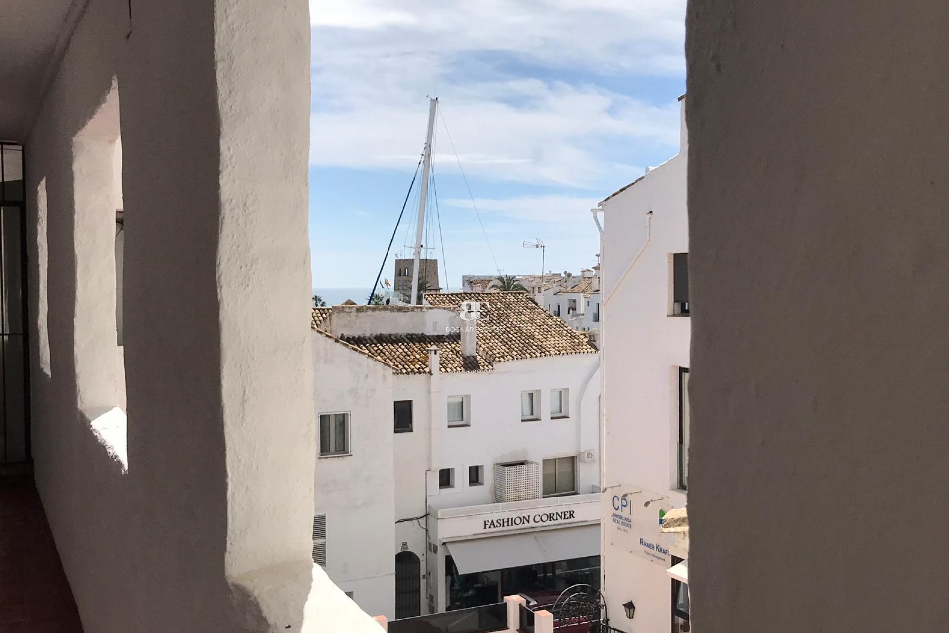 Resale - apartment -
Marbella - Puerto Banús