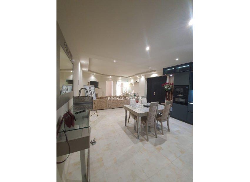 Resale - apartment -
Marbella - Puerto Banús