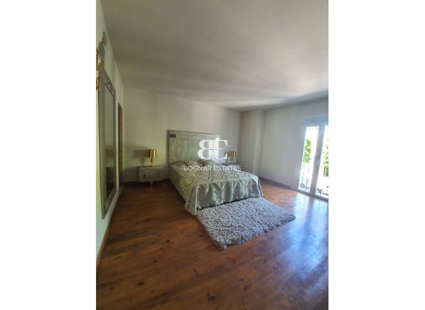 Resale - apartment -
Marbella - Puerto Banús
