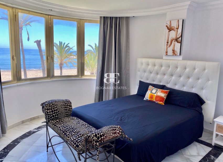 Resale - apartment -
Marbella - Puerto Banús