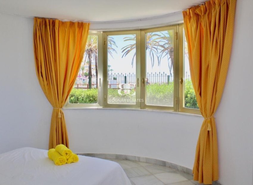 Resale - apartment -
Marbella - Puerto Banús