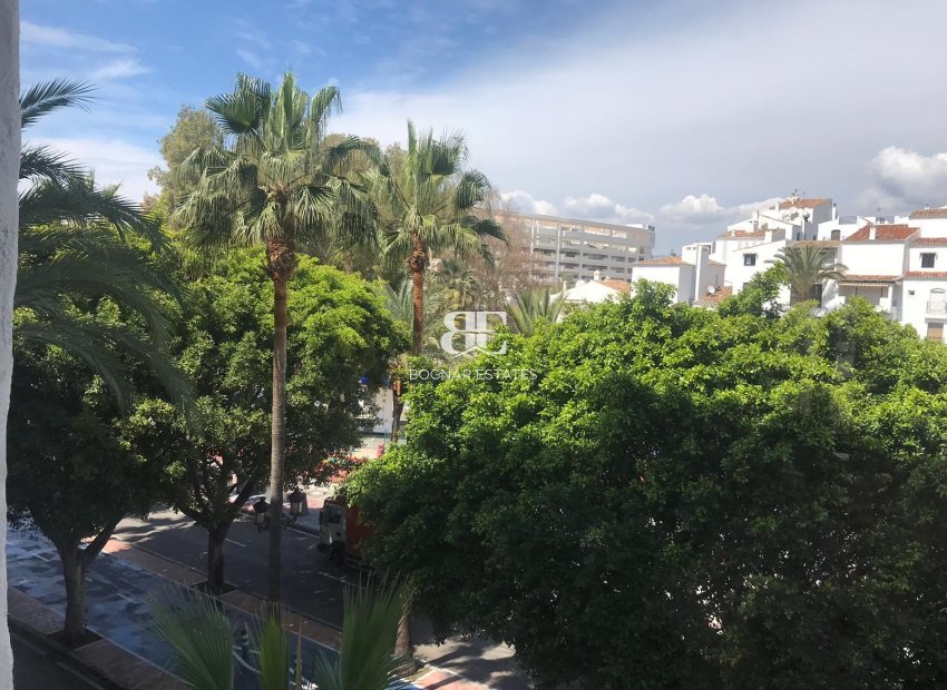 Resale - apartment -
Marbella - Puerto Banús