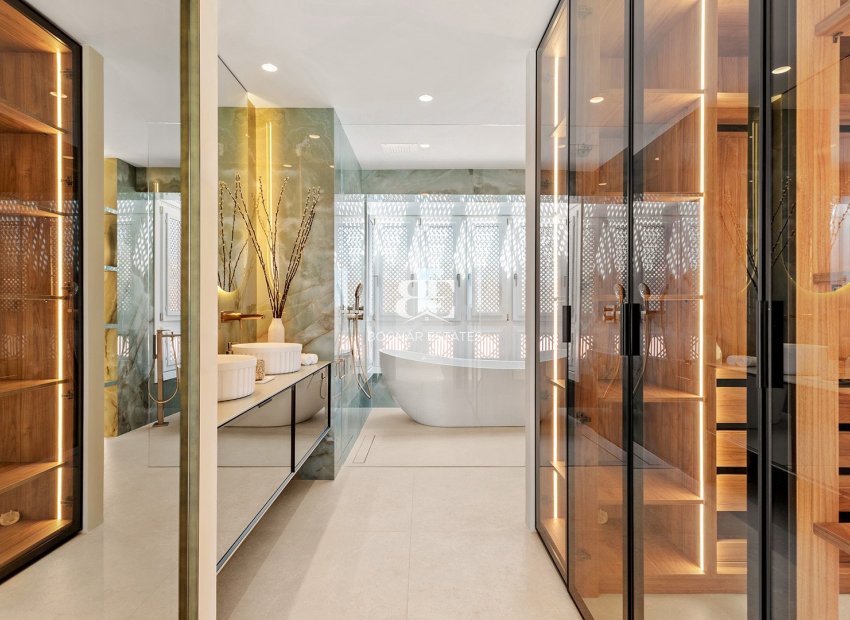 Resale - apartment -
Marbella