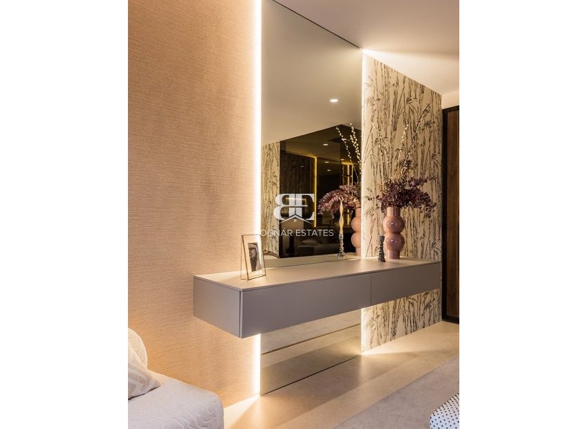 Resale - apartment -
Marbella
