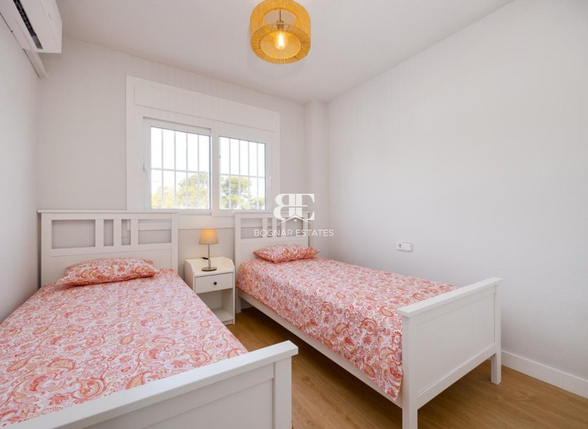 Resale - apartment -
Orihuela Costa - Aguamarinas