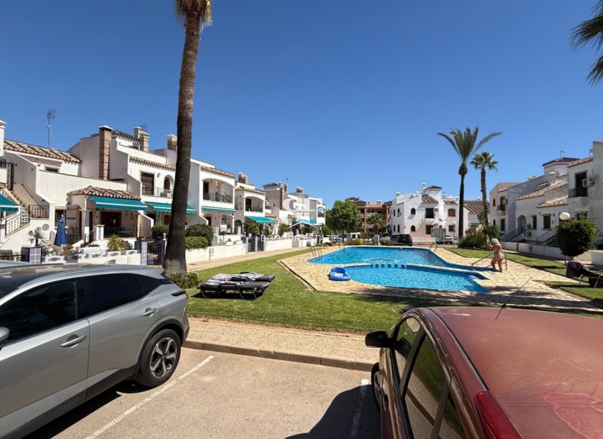 Resale - apartment -
Orihuela - Costa Blanca Sur