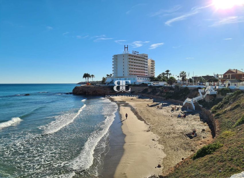 Resale - apartment -
Orihuela Costa - Campoamor
