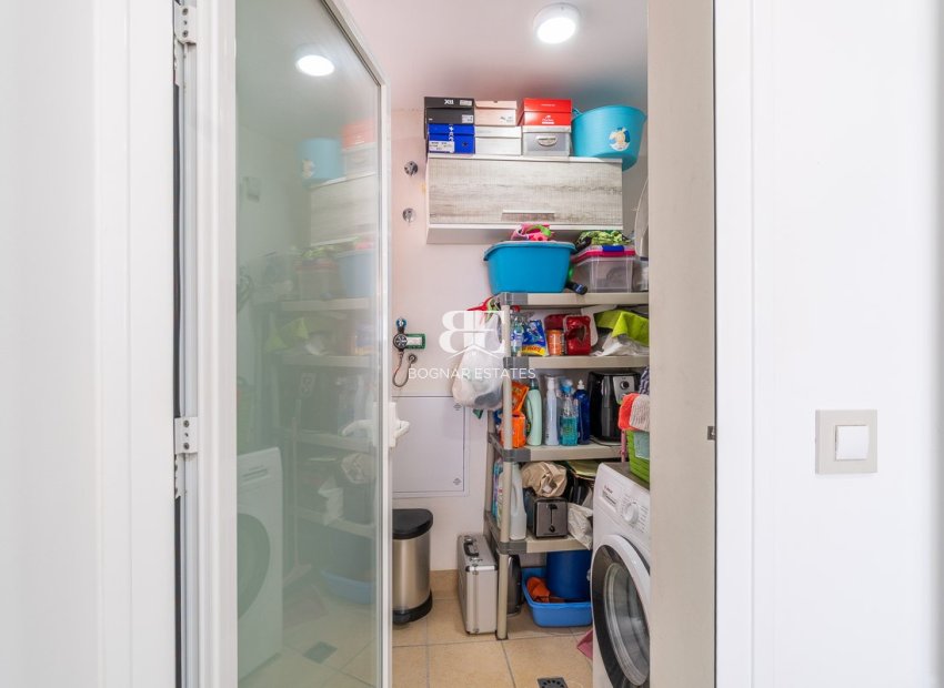 Resale - apartment -
Orihuela Costa - Dehesa de campoamor