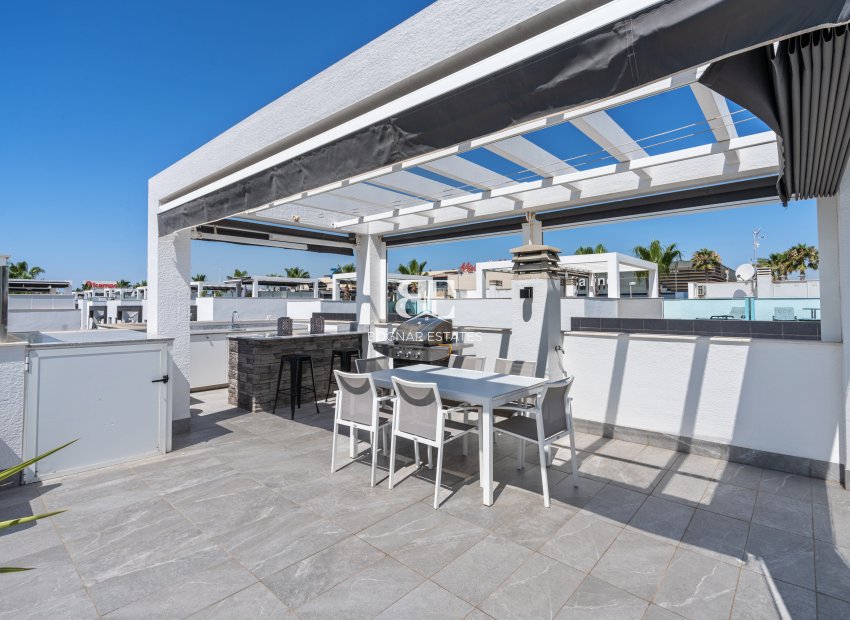 Resale - apartment -
Orihuela Costa - La Zenia