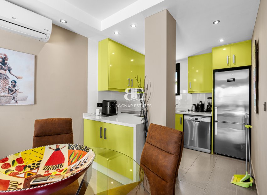 Resale - apartment -
Orihuela Costa - La Zenia