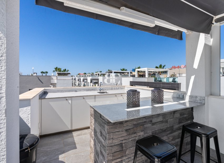 Resale - apartment -
Orihuela Costa - La Zenia