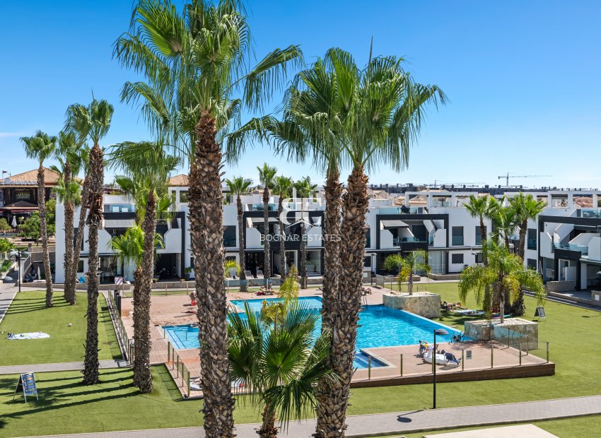 Resale - apartment -
Orihuela Costa - La Zenia