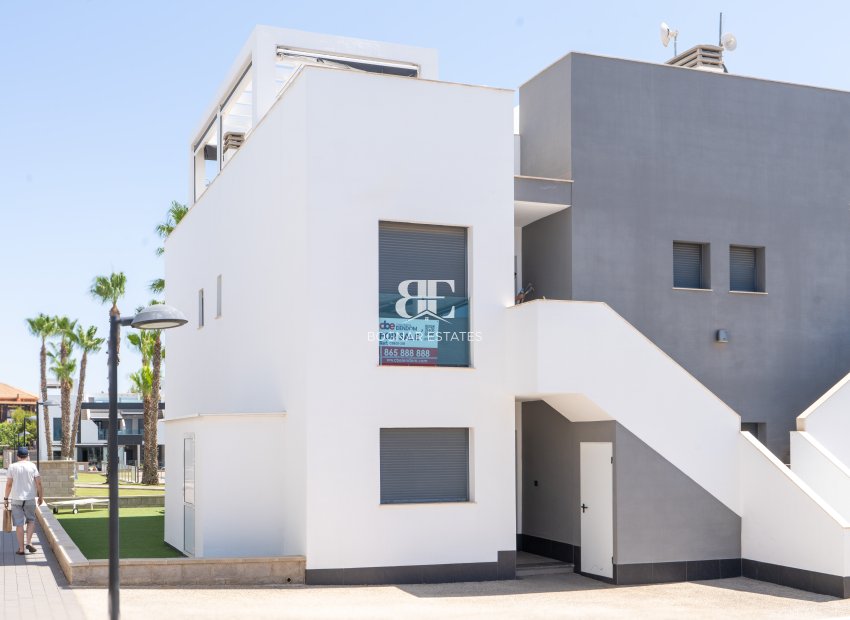 Resale - apartment -
Orihuela Costa - La Zenia