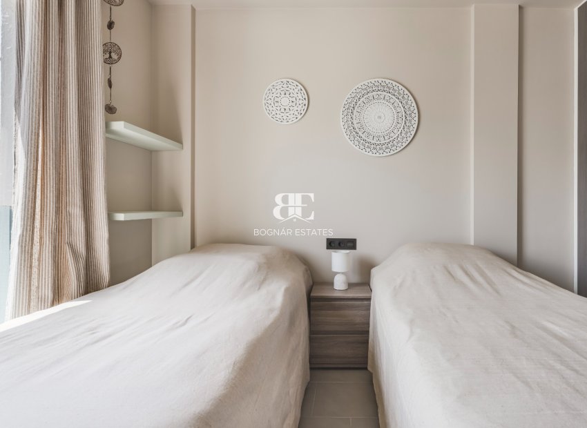 Resale - apartment -
Orihuela Costa - La Zenia